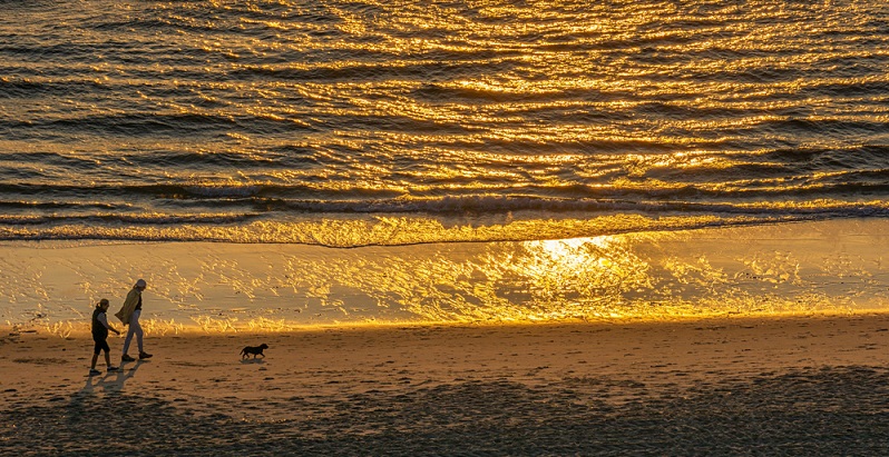 Die leichte Brise des Nordwindes und das Rauschen des Meeres lassen eine tiefe Ruhe entstehen.  ( Foto: Shutterstock-Lightboxx)