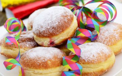 Fastnachtskost auf dem Prüfstand: Wie sicher sind Kreppel, Krapfen, Berliner und Fasnetsküchle wirklich? (Foto: AdobeStock - photocrew 101920887)